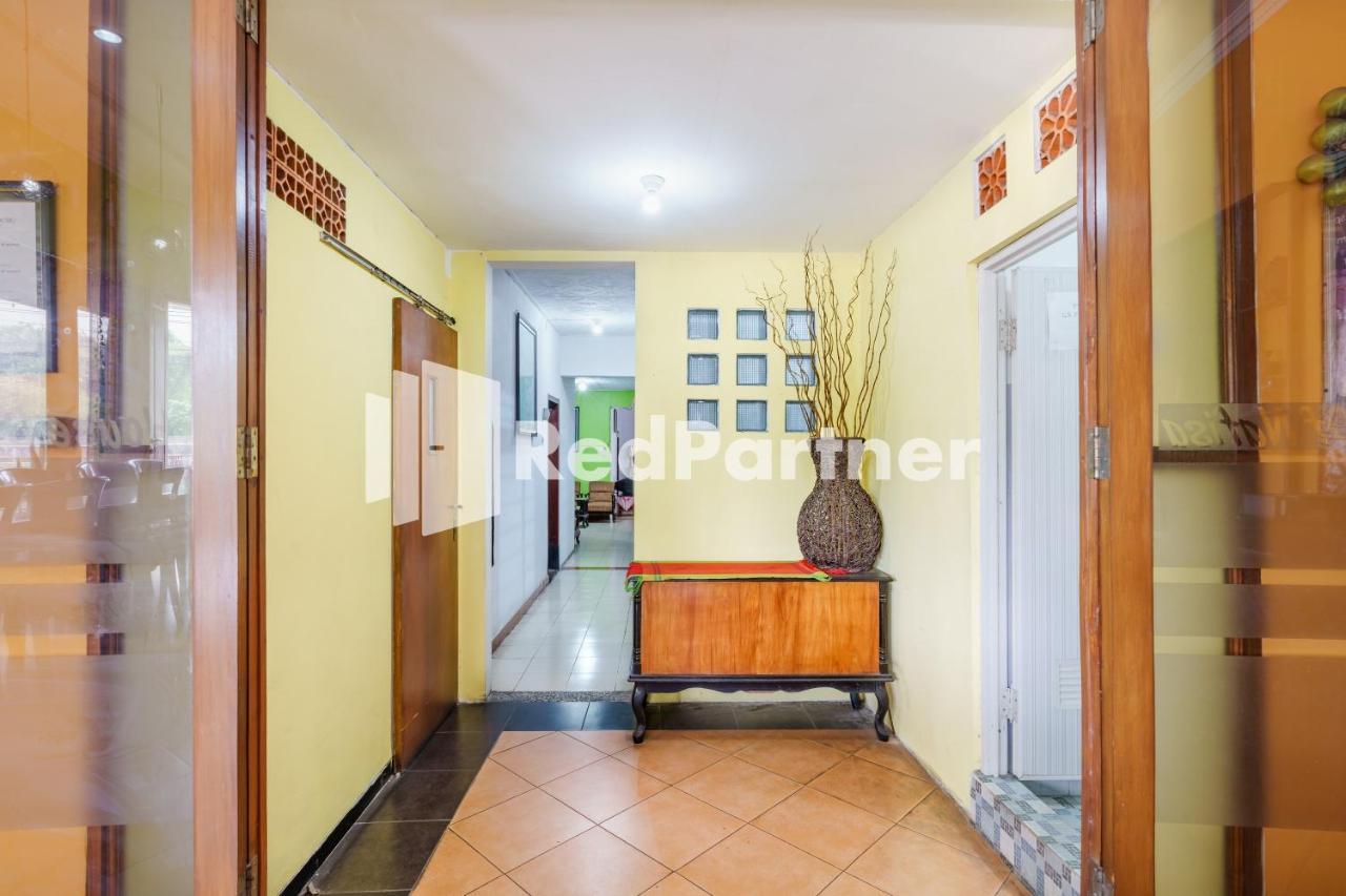 Nafisa Homestay Syariah Near Jatim Park 3 Batu Mitra Reddoorz Malang Zewnętrze zdjęcie