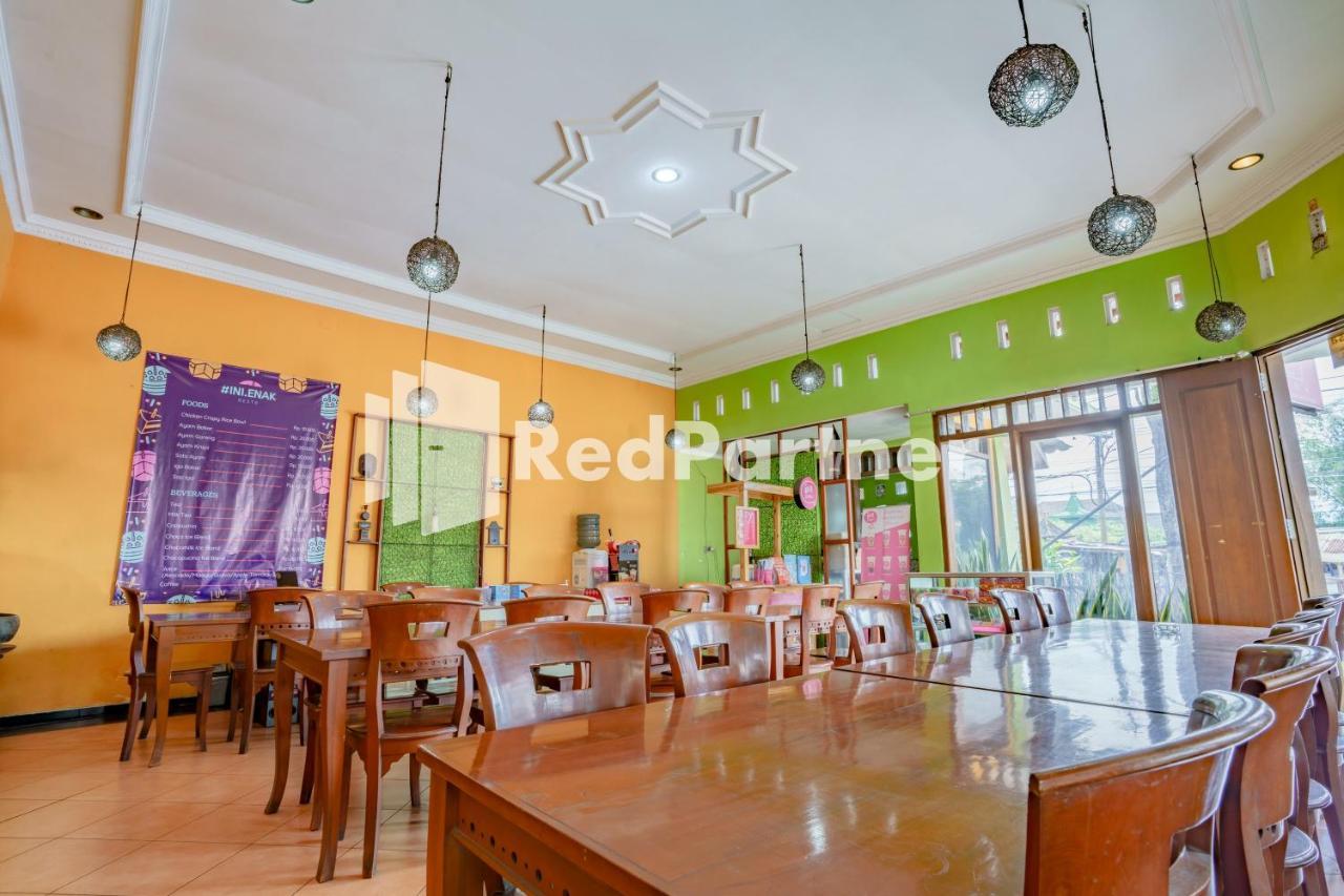 Nafisa Homestay Syariah Near Jatim Park 3 Batu Mitra Reddoorz Malang Zewnętrze zdjęcie