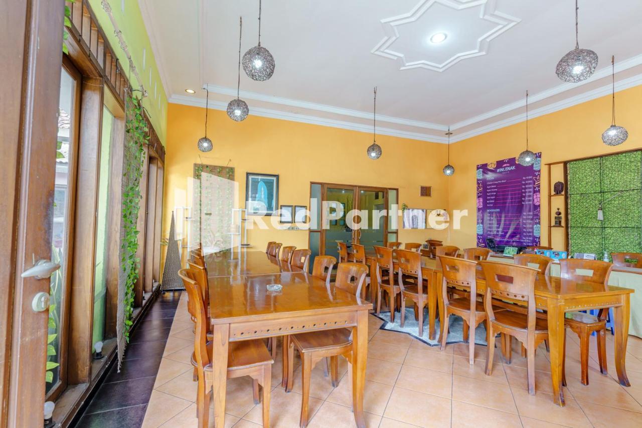 Nafisa Homestay Syariah Near Jatim Park 3 Batu Mitra Reddoorz Malang Zewnętrze zdjęcie