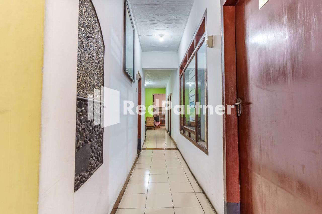 Nafisa Homestay Syariah Near Jatim Park 3 Batu Mitra Reddoorz Malang Zewnętrze zdjęcie